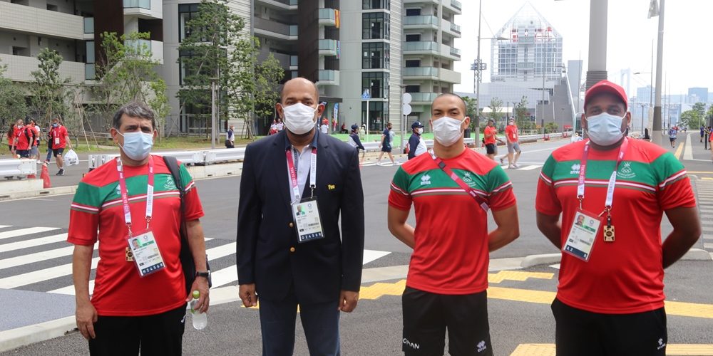 طه الكشري يلتقي ببعثة المنتخب الوطني للسباحة