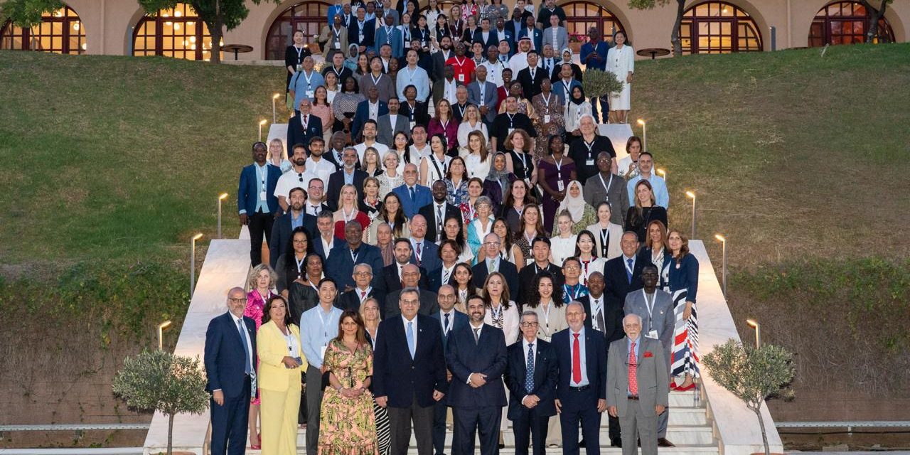 صورة جماعية للمشاركين