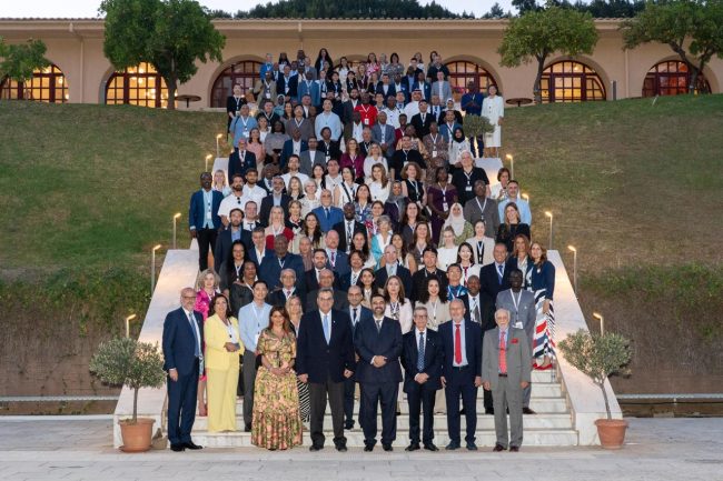 صورة جماعية للمشاركين